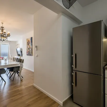 Apartment Beachaholic M&g, Luxury Seaside On Znjan Split