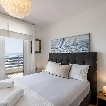 Beachaholic M&g, Luxury Seaside On Znjan Apartment Split