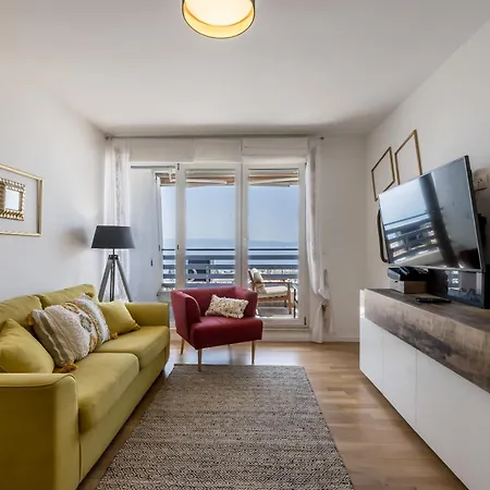 Beachaholic M&g, Luxury Seaside On Znjan Apartment *