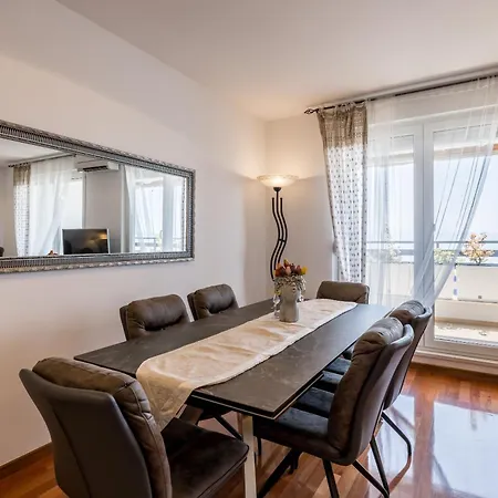 Beachaholic M&g, Luxury Seaside On Znjan Апартаменты *